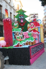 El Club 53 logra el primer premio de la Batalla de Flores.