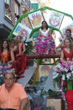 El Club 53 logra el primer premio de la Batalla de Flores.