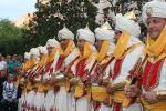 Espectacular desfile de Moros y Cristianos