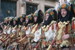 Espectacular desfile de Moros y Cristianos