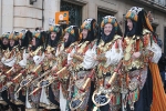 Espectacular desfile de Moros y Cristianos